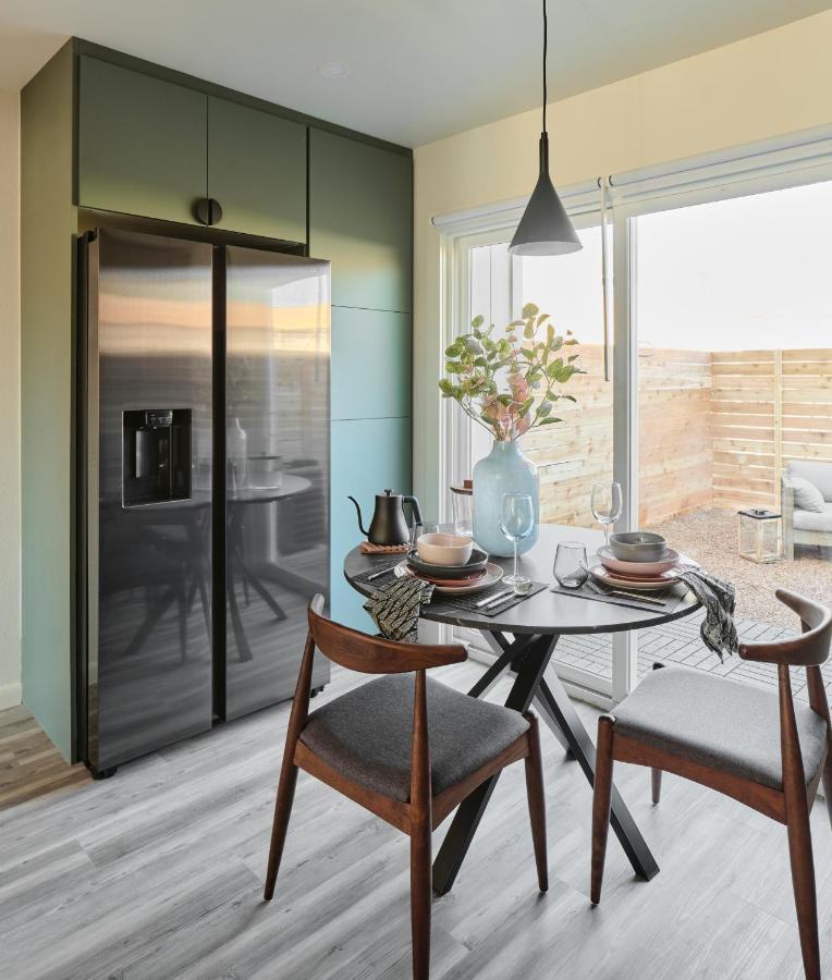 شقة Midcentury Couples Designer Loft - Casa Tuya أوستن المظهر الخارجي الصورة